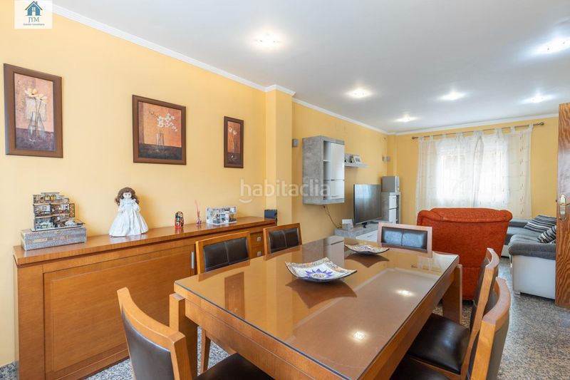 Foto ad777df9-8481-442d-b02d-5395d0cc13f4. Casa adossada amb calefacció aparcament a Huétor Vega