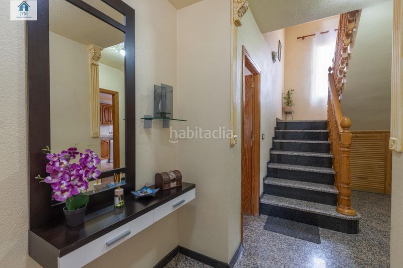 Foto bc58e282-74ad-465c-9614-9c49906716a5. Casa adossada amb calefacció aparcament a Huétor Vega