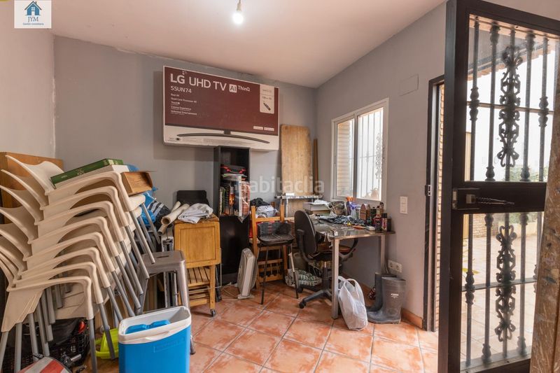 Foto e23355a6-edef-469b-aff5-dbbf66205137. Casa adossada amb calefacció aparcament a Huétor Vega
