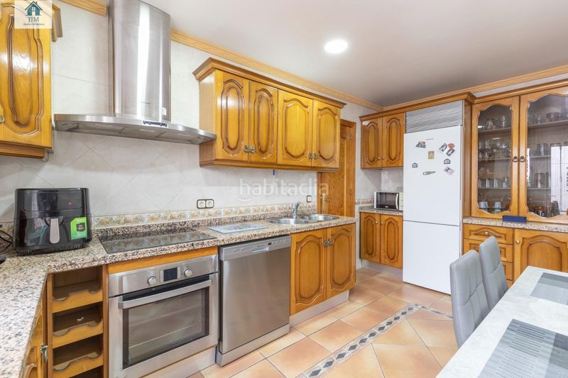 Foto fe4434a8-8dfd-4611-8306-775aef66d316. Casa adossada amb calefacció aparcament a Huétor Vega