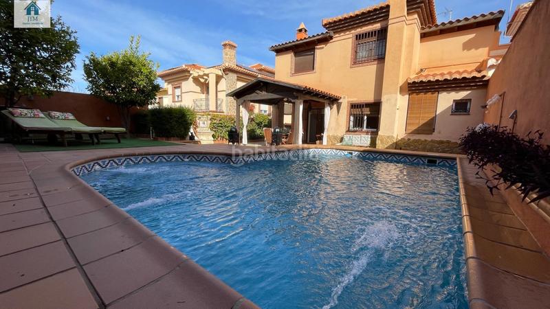 Foto 0062ef61-be02-47b1-acc9-24636d2534d0. Chalet avec chauffage parking piscine dans La Zubia Ciudad Zubia (La)