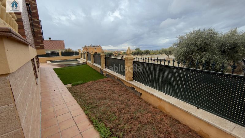 Foto b0b8528b-3cbc-4536-a186-0d1362bad041. Chalet  independiente a la venta en cajar. en Cájar