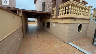 Chalet in Cájar. Venta de chalet en cajar