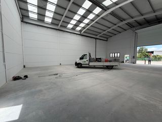 Miete Fabrikhalle in La Zubia Ciudad. Alquiler de nave industrial en polígono alshur a estrenar.la zub