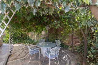 Haus in Cájar. Venta de chalet independiente en cajar