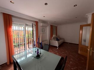 Location Maison jumelée à Polideportivo. Alquiler de casa adosada en alhendin