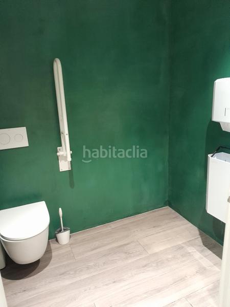 Foto 3bf40d7c-dcef-4b12-a207-6414c8cdb684. Traspàs local comercial amb calefacció a Centre Vic