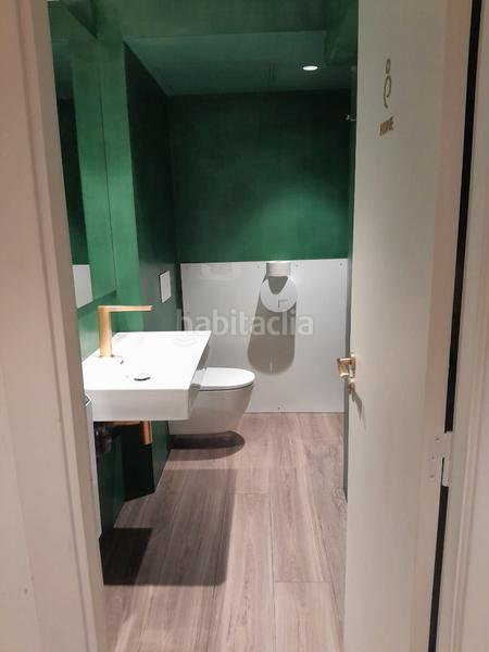 Foto 428de2ff-08b4-4a22-a57d-0e43bd6daa99. Traspàs local comercial amb calefacció a Centre Vic