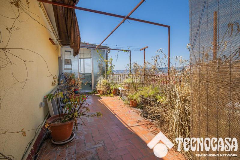 Foto 0df8a5dd-7307-46ca-812e-3ef52c66b4e6. Penthouse with heating in La Salut Badalona