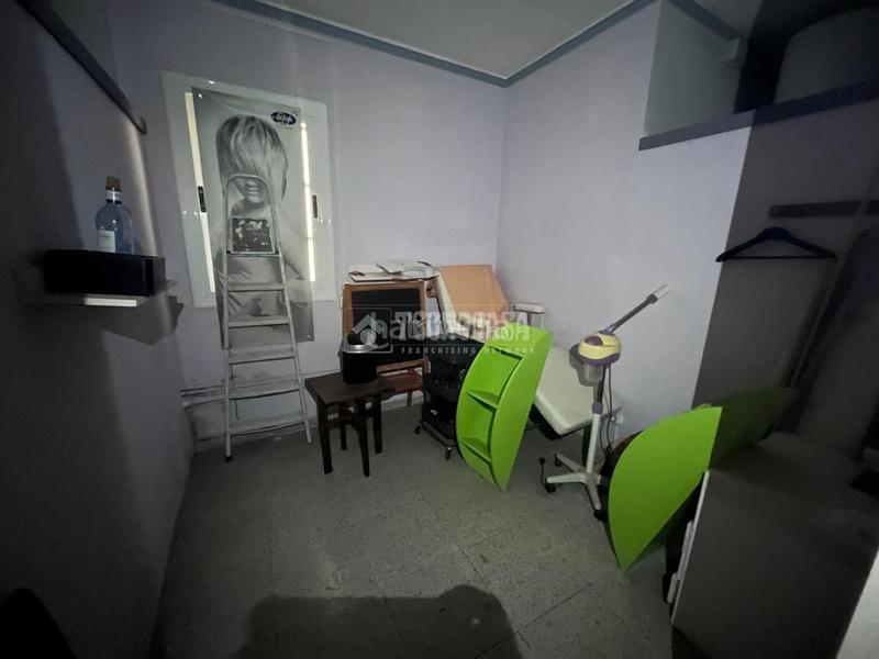Foto ce913eca-9ca2-4498-8d0b-3f66faf28b5a. Local comercial tienda en venta en Lloreda Badalona