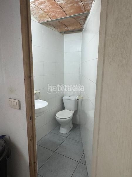 Foto 9e46288d-752b-4ce8-ab37-5df9f9ba5baf. Local comercial almacén en venta en La Salut Badalona