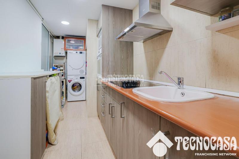 Foto 09b2d613-12ab-4cae-9d7b-ee990c0e536b. Piso  en venta en La Salut Badalona