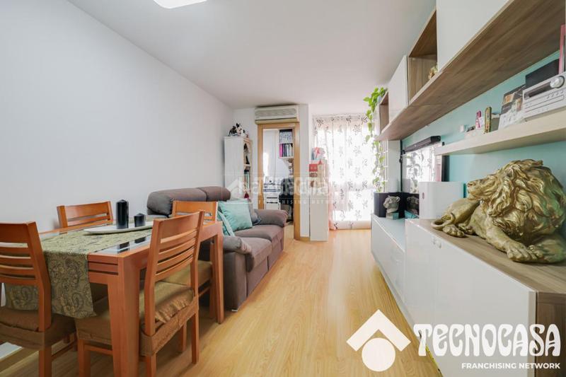 Foto 0c24ac8d-36c3-4d50-b1ff-fd2797e20e6c. Piso  en venta en La Salut Badalona