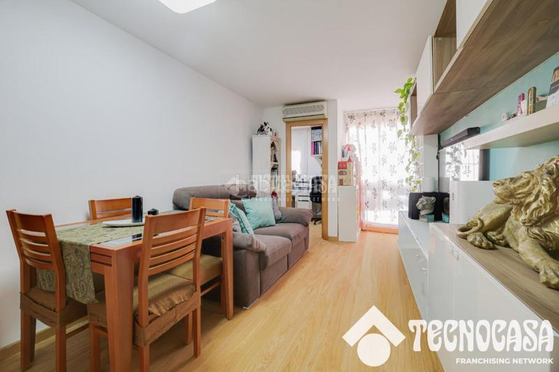 Foto ef65cb25-0c4b-416b-aad8-90dcc49489cb. Piso  en venta en La Salut Badalona