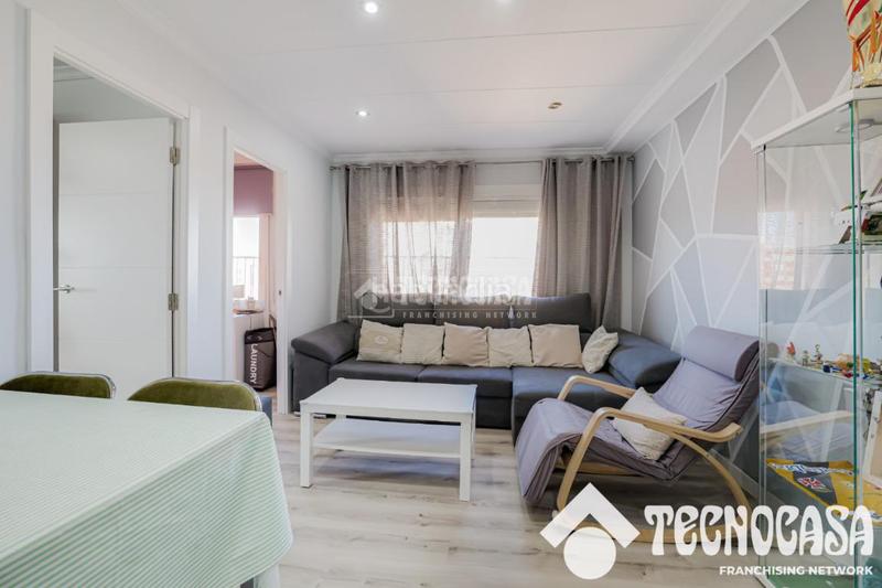 Foto 9709bfcd-3d51-4df0-b36a-8d7fe0d574ff. Piso  en venta en Llefià Badalona
