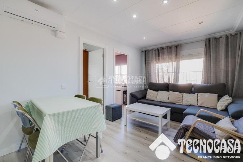 Foto d04ad8dd-a551-4caa-8e73-063e0c10fa07. Piso  en venta en Llefià Badalona