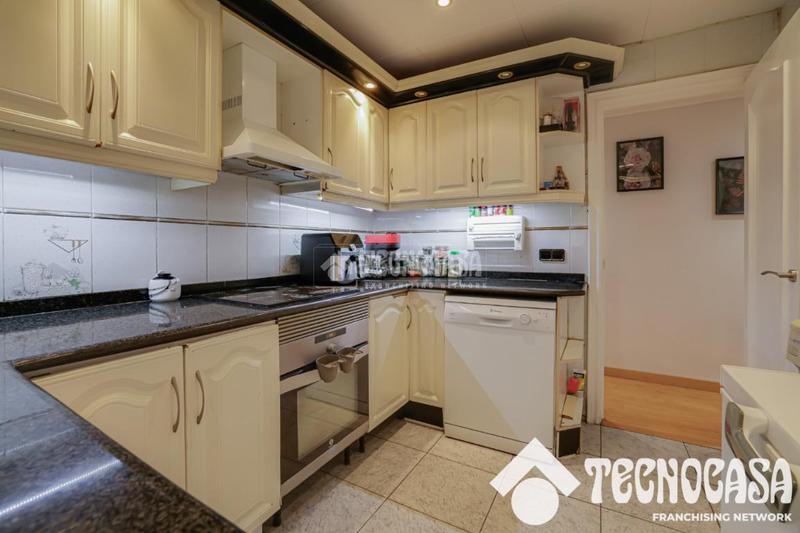 Foto 98343e2d-25b8-4e93-91f1-31cd197a7490. Pis a Sistrells Badalona