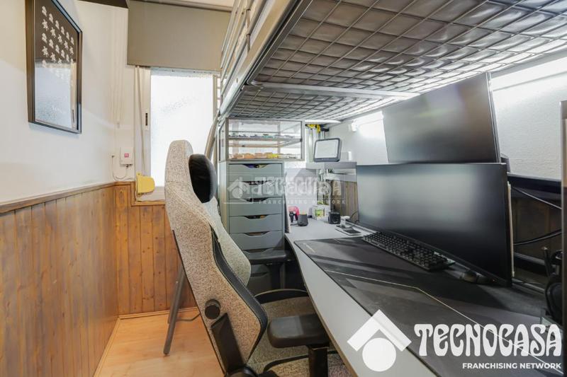 Foto da9bfe14-efa8-410e-b3de-aa3509fee840. Pis a Sistrells Badalona