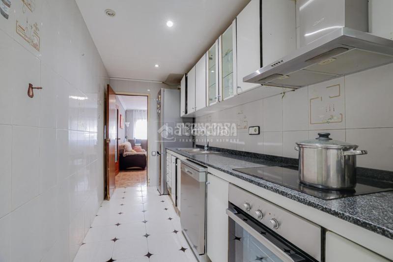 Foto 64d573ee-6a4e-4a7b-b42e-8f4e2fa4d505. Appartement dans Sistrells Badalona