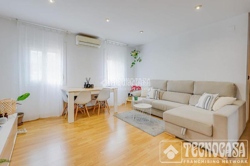 Foto 63fc4cbc-bb8a-4c24-a031-1fb0e81f7fb5. Appartement dans Sistrells Badalona