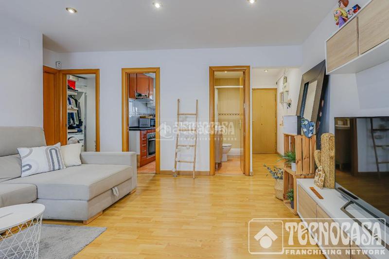 Foto a392bc87-1cc2-40a1-a913-9e314efe7e1f. Appartement dans Sistrells Badalona