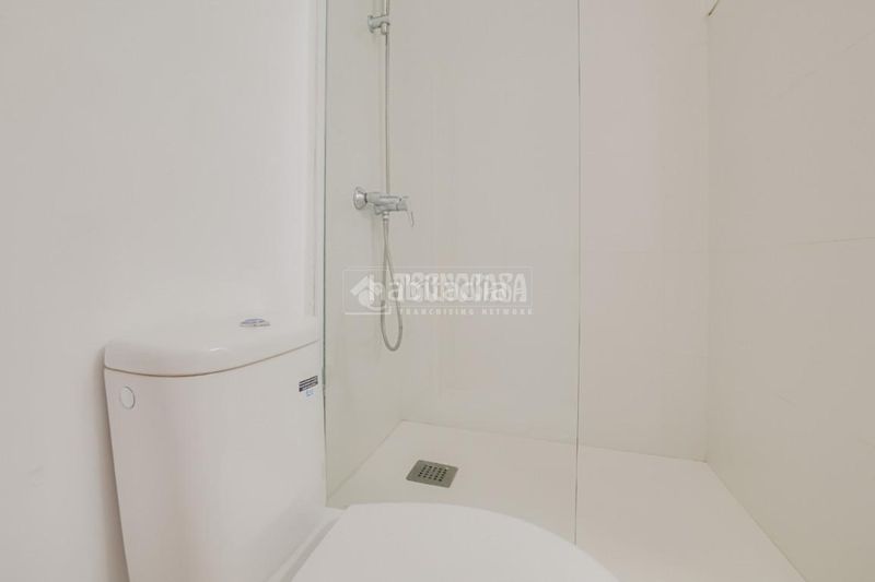 Foto 4d67599b-3855-4a0d-b297-e9c2329e3e30. Pis amb calefacció a La Salut Badalona
