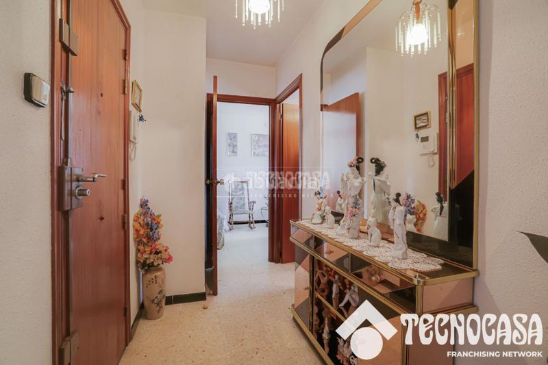 Foto 7d021f75-c5a7-42d1-9b8b-1c4a60bd8700. Pis a Lloreda Badalona