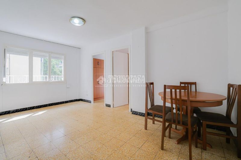 Foto f4d2f8c3-a15d-4f1f-bb77-ae367f835bb3. Pis a La Salut Badalona