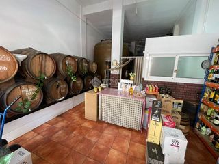 Geschäftsraum in La Salut. Local comercial en venta en badalona