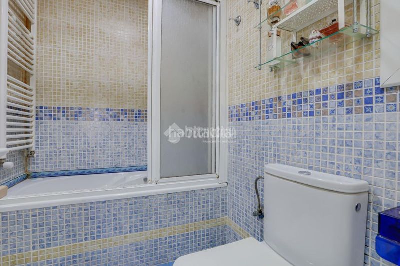 Foto a29642b2-c1f1-453a-8890-e12818a042e6. Pis amb calefacció a Sistrells Badalona
