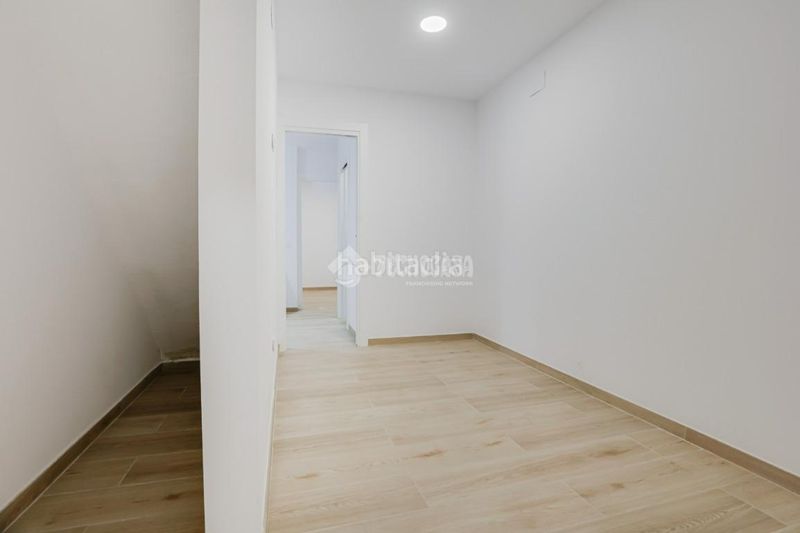 Foto 4f0b32aa-9315-4bfe-b80c-b106e2e90ae9. Pis amb calefacció a La Salut Badalona