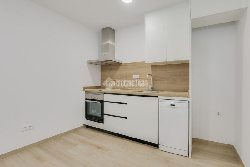 Foto 7a3a4c17-d590-4b3b-b576-7373075d45f4. Pis amb calefacció a La Salut Badalona