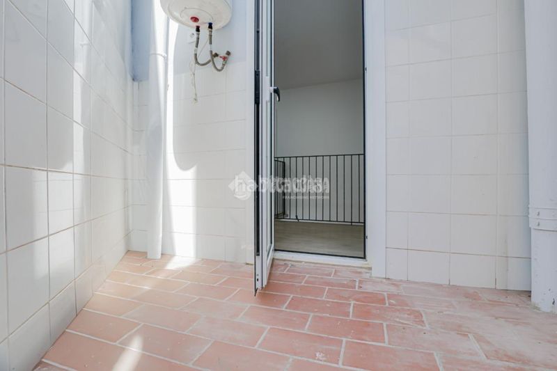Foto 949116ae-7b88-4519-bd43-821e79c58522. Pis a La Salut Badalona