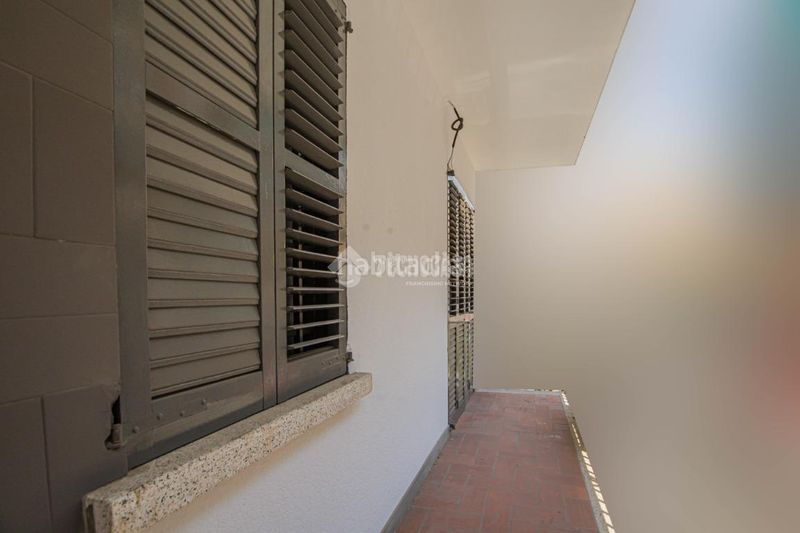 Foto 5ae76329-ccf1-4933-b145-30c96ae14e04. Pis a La Salut Badalona