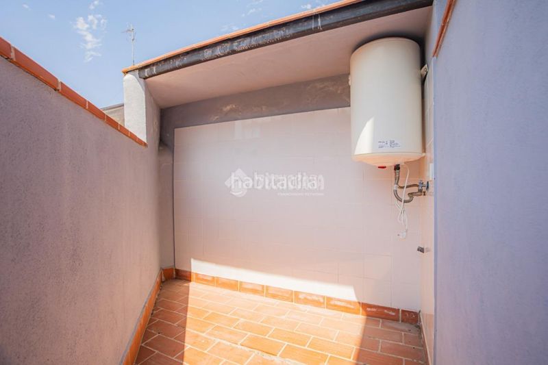 Foto 690b7602-308b-4f41-985b-b3498455977d. Pis a La Salut Badalona