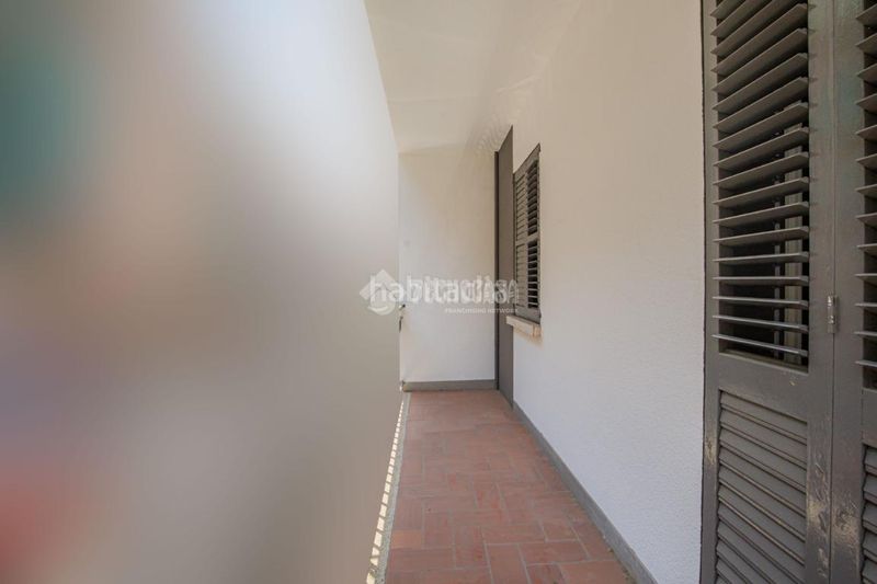 Foto f71a3450-3d38-440d-b9a7-2e8c516d64b8. Pis a La Salut Badalona