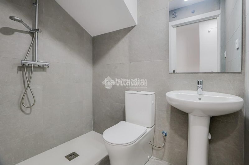 Foto d7338c49-c073-4e1a-ad05-73fa06f37516. Pis amb calefacció a La Salut Badalona