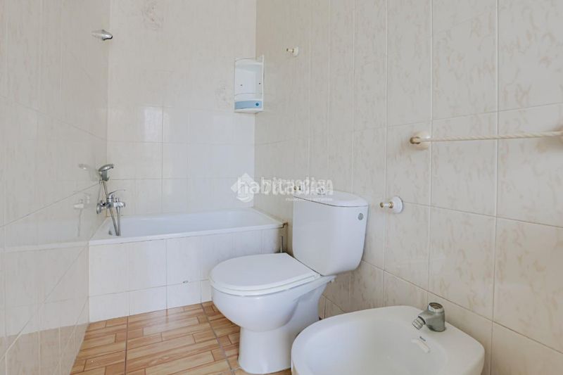 Foto e560b94e-a3a4-44f4-9dd2-db8d21aceb8c. Pis a Sistrells Badalona