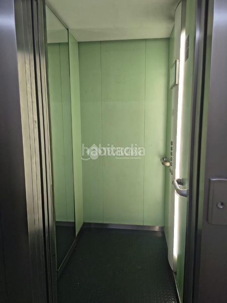 Foto f358c859-895a-4700-83fb-0580f95f2be9. Pis a La Salut Badalona