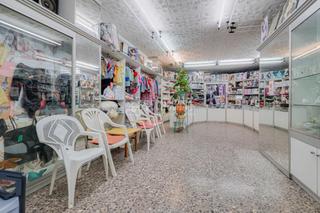 Geschftsraum  Carrer de caldern de la barca. Tienda en venta en badalona