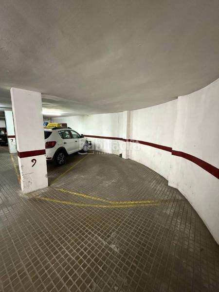 Foto 4953fdb6-d7cc-479b-b905-a6f1e6f623e7. Aparcament cotxe a Sistrells Badalona