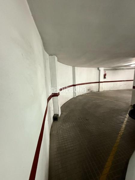 Foto daccb447-1e7f-4199-b1e6-cc573986234f. Aparcament cotxe a Sistrells Badalona