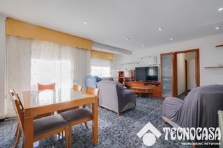 Pis a Lloreda. Piso en venta en badalona