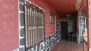 Casa a Tanque (El). Casa a reformar con terreno en el tanque