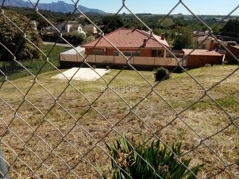 Foto cce8a5e8-2989-40b7-a484-3d5a46fcc865. Terreny residencial a Piera