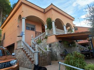 Maison  Carrer de la revolució. Casa en venta