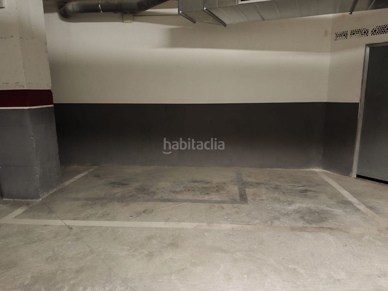 Foto af8371ed-3767-4934-8f77-e635a441a500. Location parking moto dans Piera