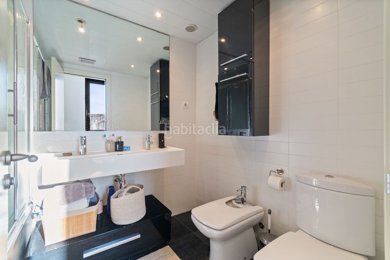 Foto a83b6832-8e9a-4976-9e4f-9998aaeadb05. Pis amb calefacció aparcament piscina a Poblenou Barcelona