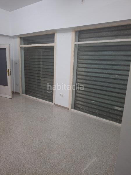 Foto 1242eeb8-645a-4ce4-a2f3-f0bef0f8d707. Affitto locale commerciale in Reina Victoria - Miguel Hernández Elche / Elx