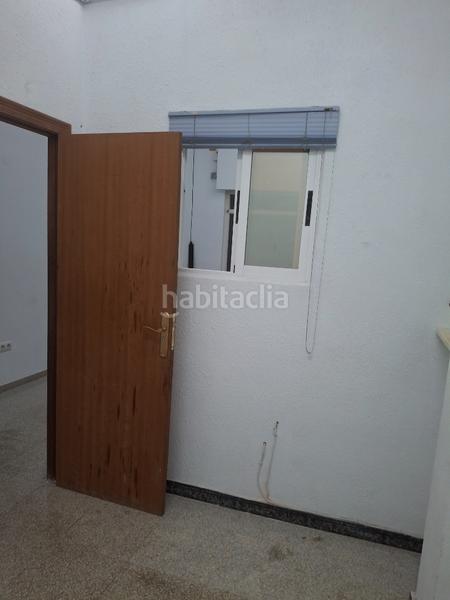 Foto cb9cbe2e-86f2-4397-ba44-21e97c268b55. Lloguer local comercial a Reina Victoria - Miguel Hernández Elche / Elx